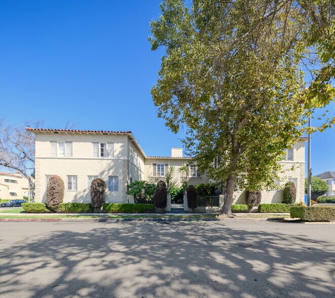Primary Photo Of 6017 Whitworth Dr, Los Angeles Apartments For Sale