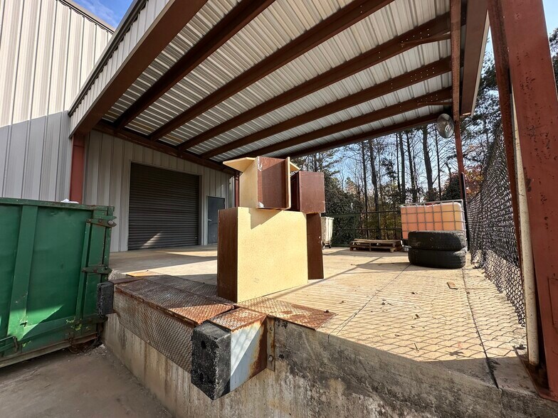 More Photos Of 3430 Novis Pt, Acworth Warehouse For Sale