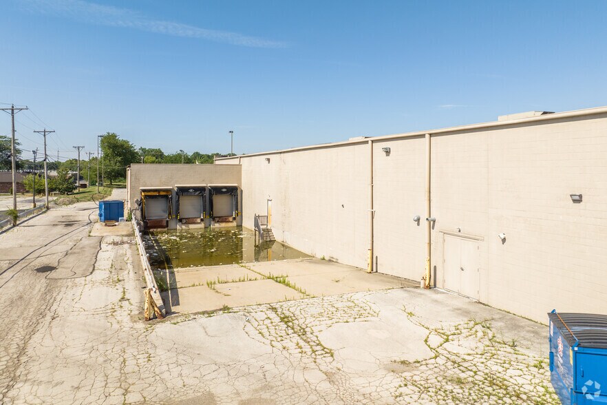 More Photos Of 5105-5115 Glendale Ave, Toledo Freestanding For Lease