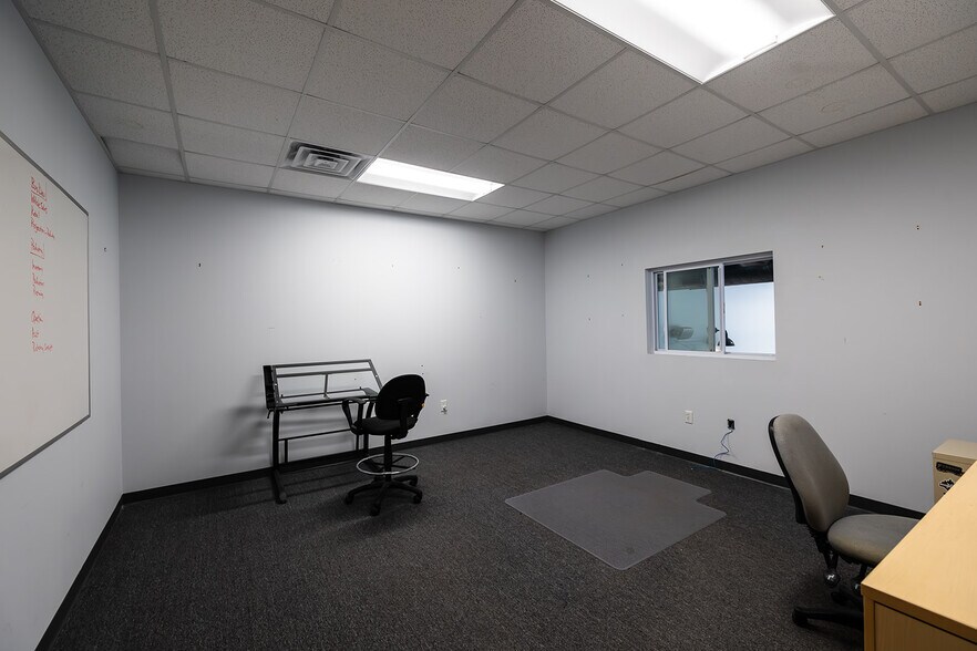 More Photos Of 110 Greenfield St, Wilmington General Retail For Sale