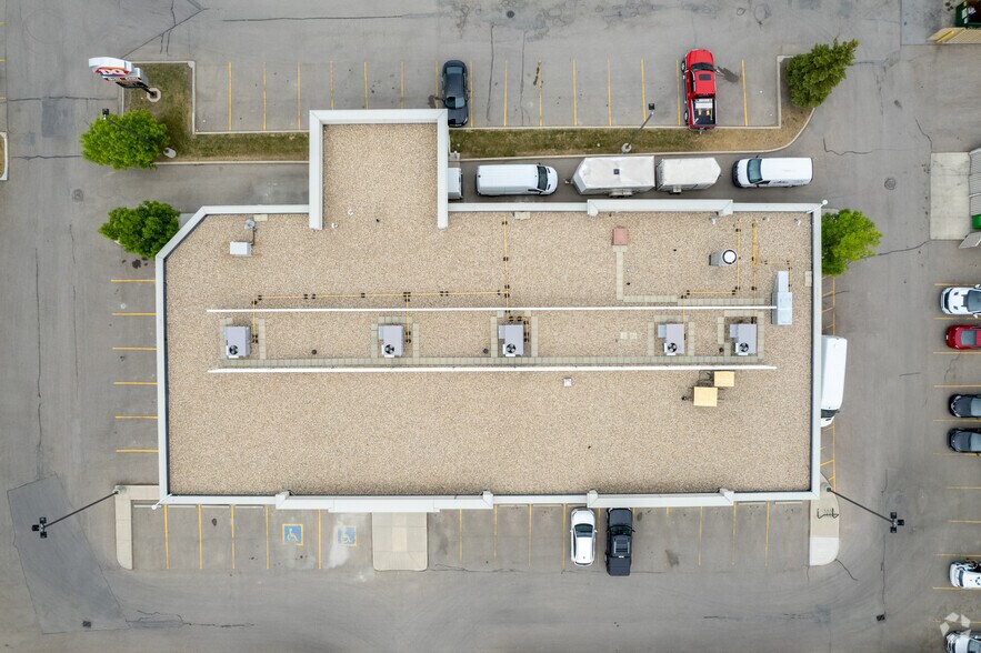 More Photos Of 5303 68th Ave SE, Calgary Freestanding For Lease