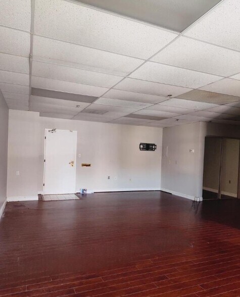 More Photos Of 50 S Pickett St, Alexandria Medical For Sale