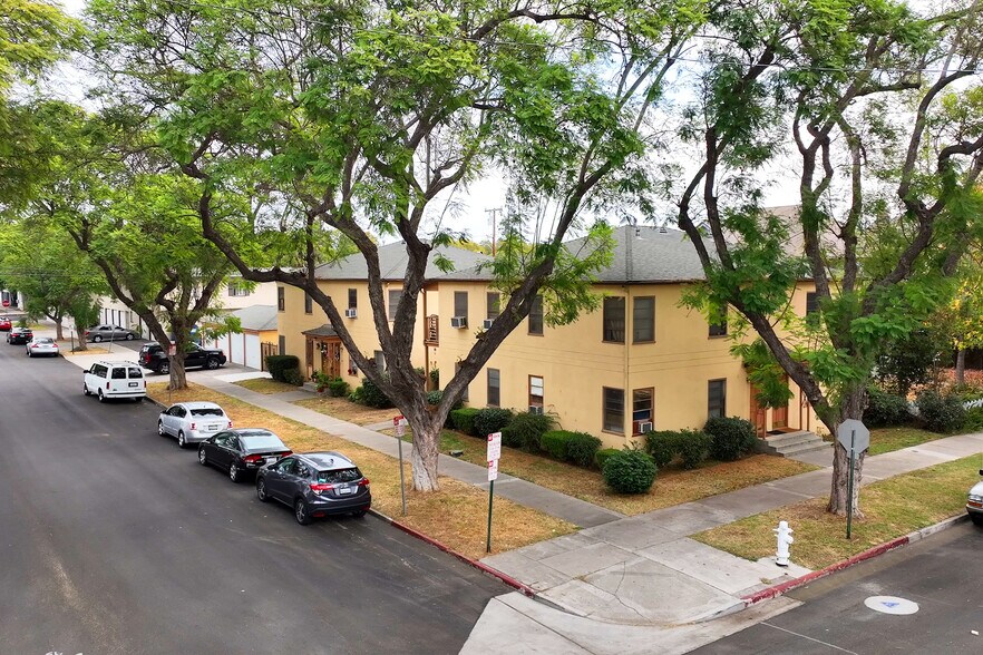 More Photos Of 833 N Lacy St, Santa Ana Apartments For Sale