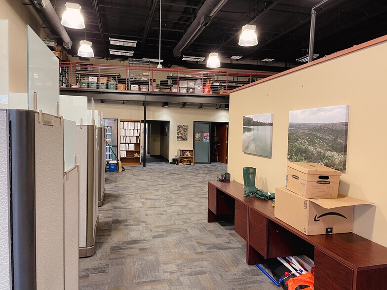 More Photos Of 4407 Monterey Oaks Blvd, Austin Unknown For Lease