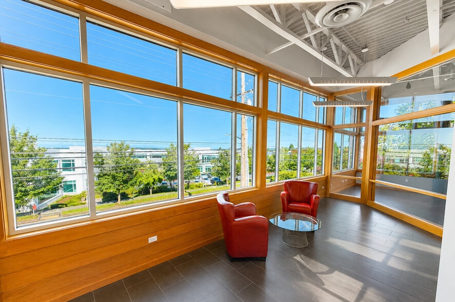 More Photos Of 630 6th St S, Kirkland Office For Lease