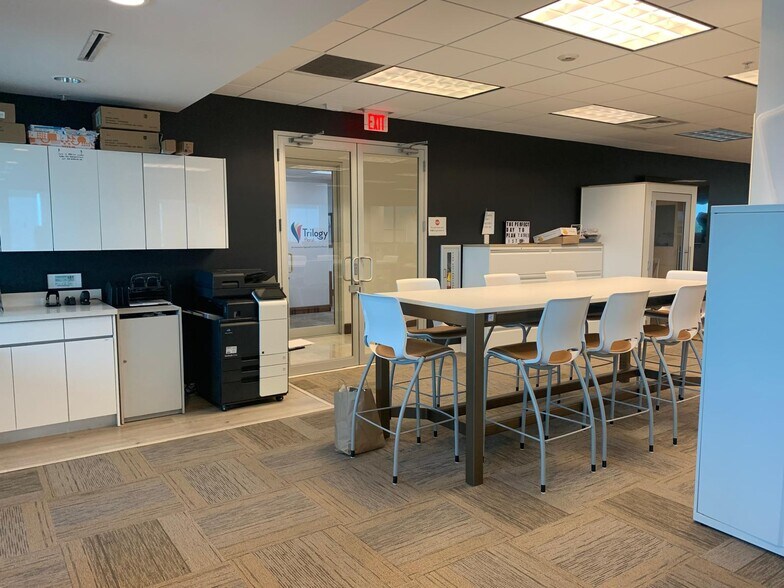 More Photos Of 2301 NW 87th Ave, Doral Office Residential For Lease