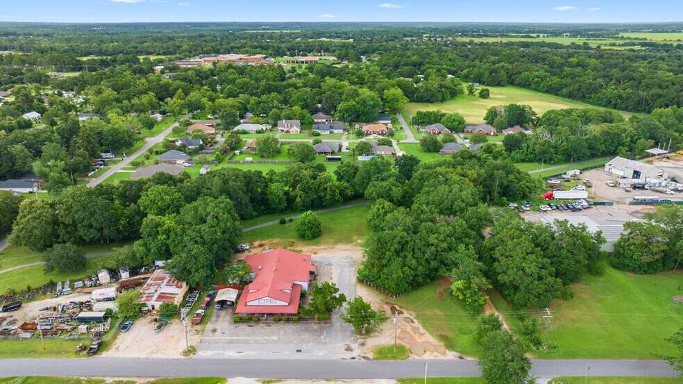 More Photos Of 22288 Pine St, Robertsdale Restaurant For Sale