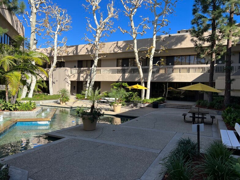 More Photos Of 1601 Dove St, Newport Beach Medical For Lease