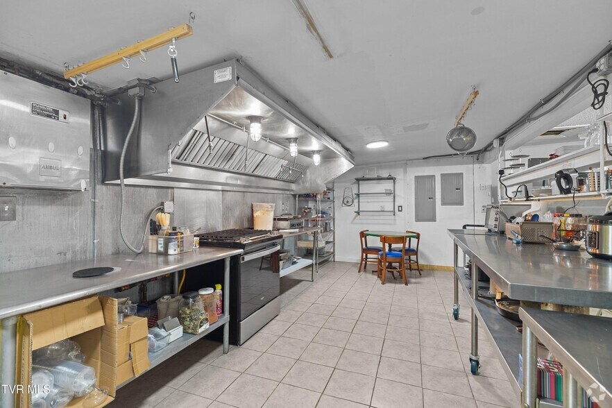 More Photos Of 3415 Tn-66, Rogersville Freestanding For Sale