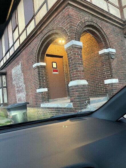 More Photos Of 418 E Grand Blvd, Detroit Apartments For Sale