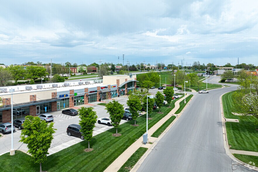 More Photos Of 15225-15257 W 135th St, Olathe General Retail For Sale