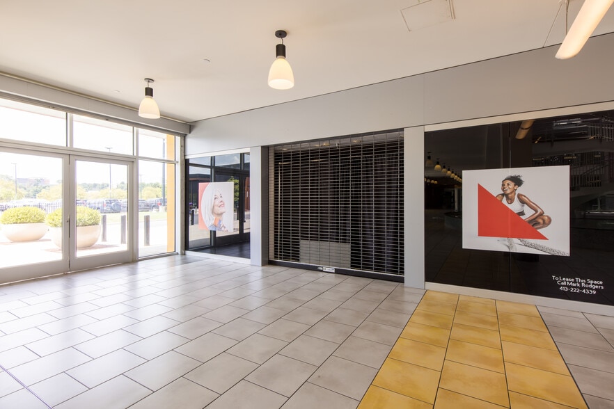 More Photos Of 2301-2401 Liberty Heights Ave, Baltimore Unknown For Lease