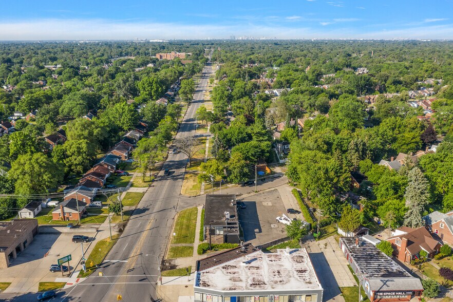 More Photos Of 18901 Kelly Rd, Detroit Bank For Sale