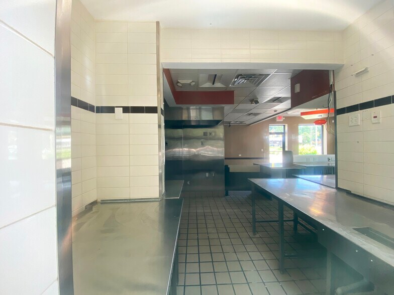 More Photos Of 6801 Forest Hill Ave, Richmond Fast Food For Lease