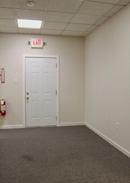 More Photos Of 19-22 Mystic Ln, Malvern Medical For Lease