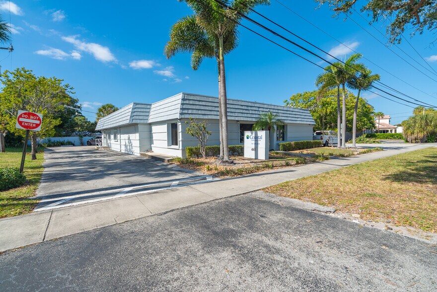 More Photos Of 441 S Federal Hwy, Deerfield Beach Medical For Lease