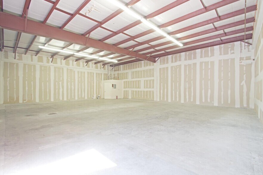 More Photos Of 1525 NW 3rd St, Deerfield Beach Warehouse For Lease