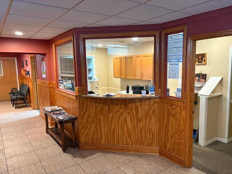 More Photos Of 906 Abercorn St, Savannah Office For Sale
