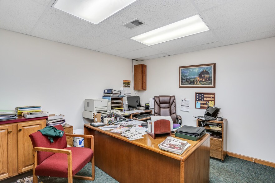 More Photos Of 1055 Laurence Ave, Jackson Freestanding For Sale