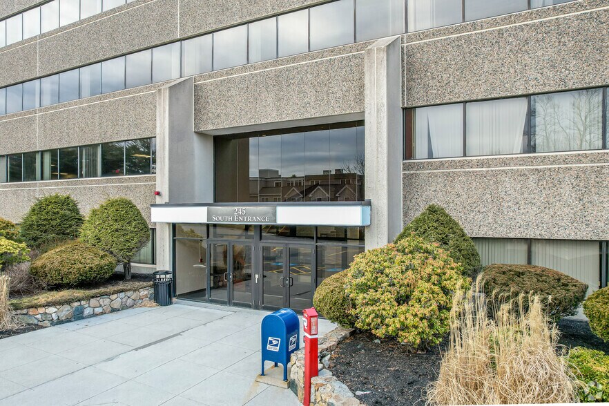 More Photos Of 245 Winter St, Waltham Office For Lease