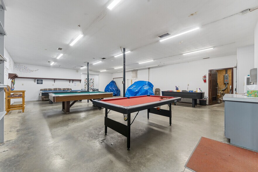 More Photos Of 102 4th St, Terra Alta Light Distribution For Sale