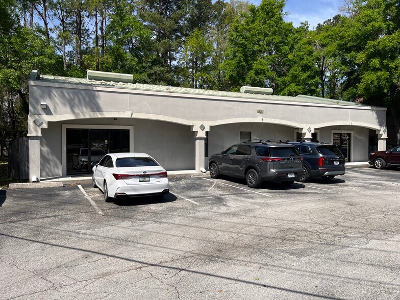 Primary Photo Of 3956 Sunbeam Rd, Jacksonville Medical For Lease
