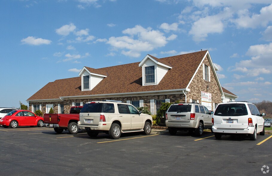 More Photos Of 6401 Broadway Ave, Lorain Office For Sale