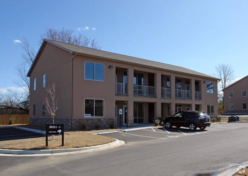 More Photos Of 16603 Cantrell Rd, Little Rock Unknown For Lease