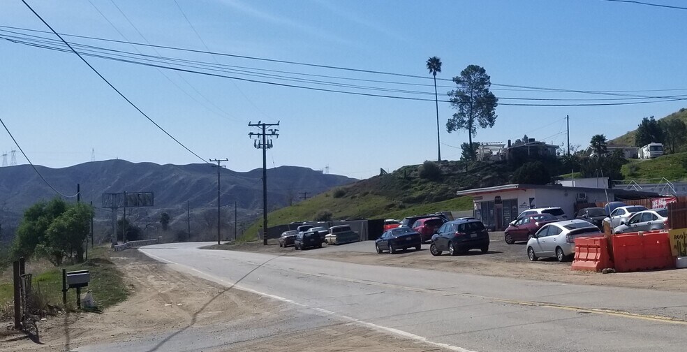 More Photos Of 29753-29757 Bouquet Canyon Rd, Santa Clarita Auto Dealership For Lease