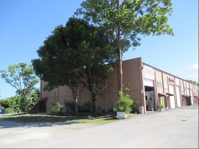 More Photos Of 12584-12598 SW 128th St, Miami Unknown For Lease