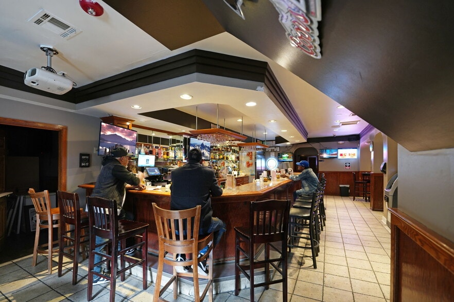 More Photos Of 110-114 County St, New Bedford Storefront Retail Residential For Sale