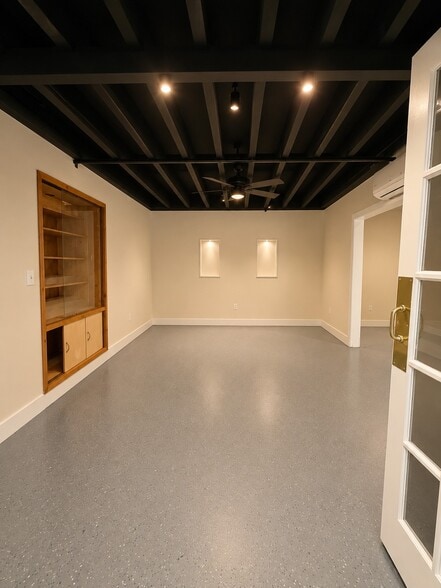 More Photos Of 1717 E Franklin St, Richmond Storefront Retail Residential For Sale