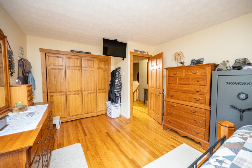 More Photos Of 17848 Garrett Hwy, Oakland Apartments For Sale