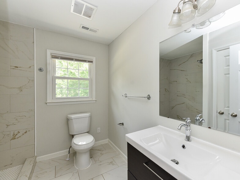 More Photos Of 225 Douglas St, Holly Springs Apartments For Sale