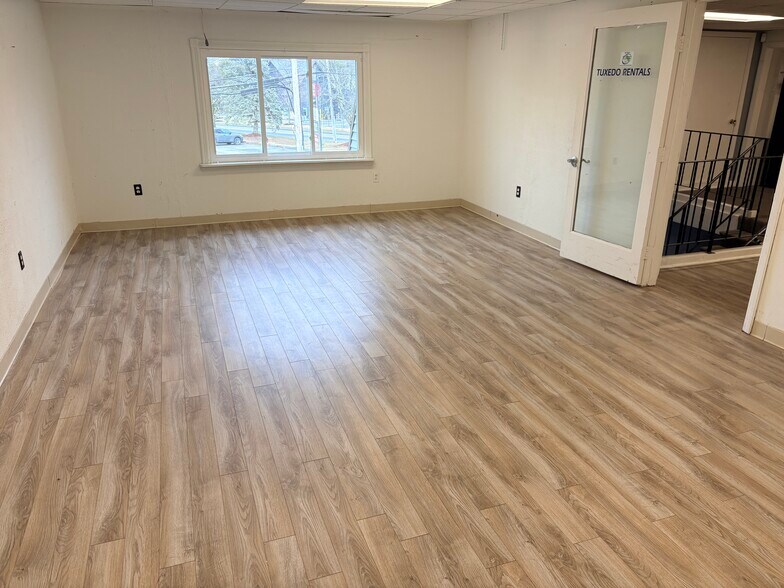 More Photos Of 1875 Main St, Tewksbury Storefront For Lease