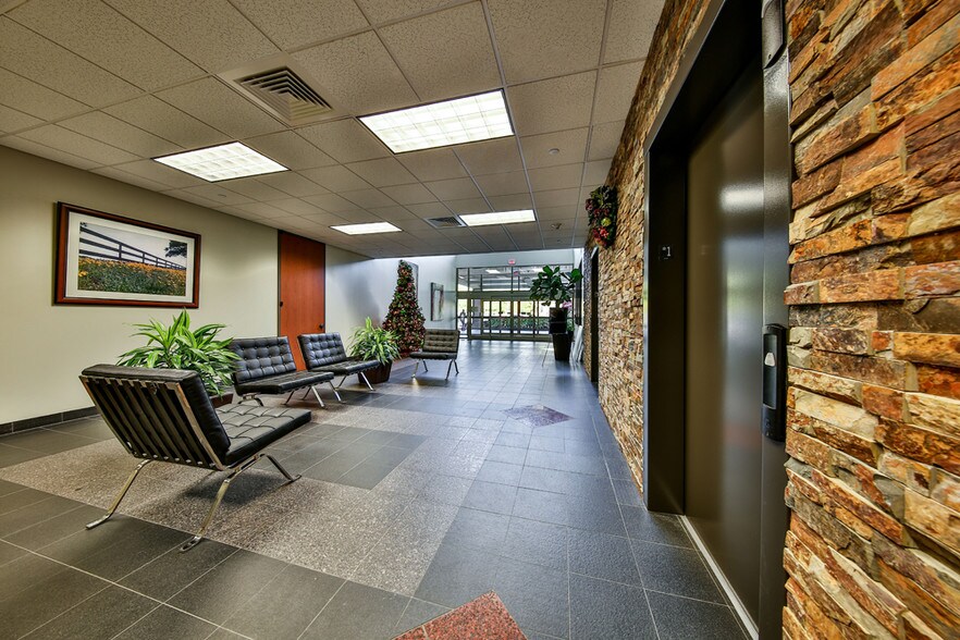 More Photos Of 111 Vision Park Blvd, Shenandoah Medical For Lease