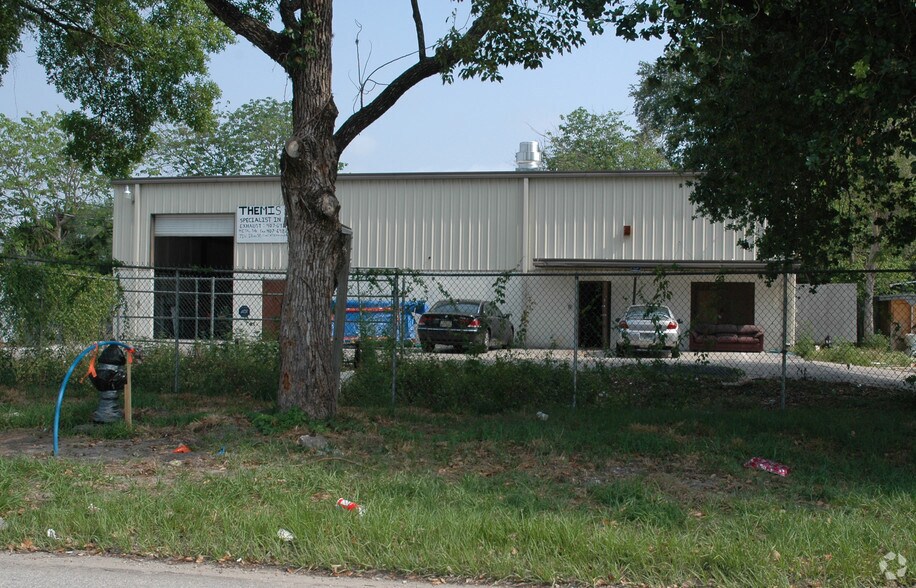 Primary Photo Of 71 W Illiana St, Orlando Warehouse For Sale