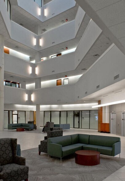 More Photos Of 5282 Medical Dr, San Antonio Medical For Lease