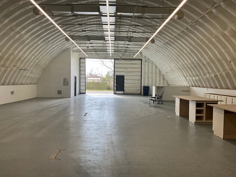 More Photos Of 2611 E 6th St, Panama City Warehouse For Sale