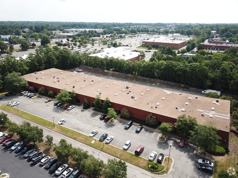 More Photos Of 9878-9898 Mayland Dr, Richmond Warehouse For Lease