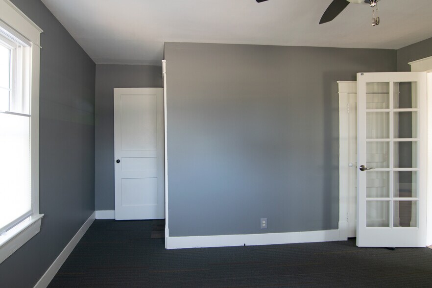 More Photos Of Off Goodlettsville town square, Goodlettsville Loft Creative Space For Sale