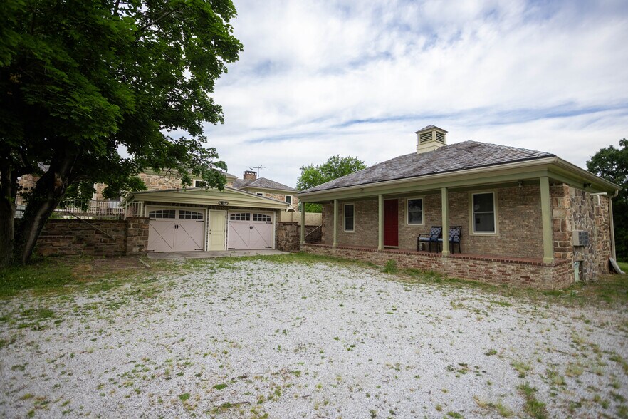 More Photos Of 1207 Flohrs Church Rd, Biglerville Hospitality For Sale