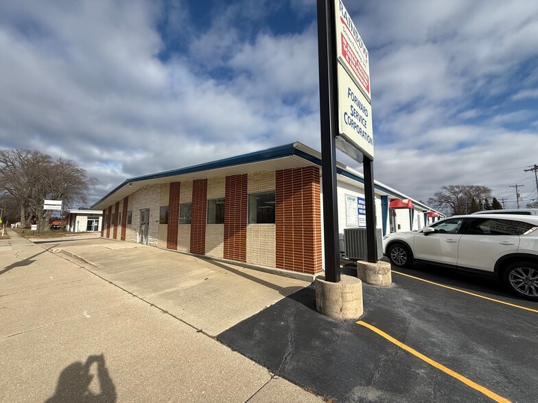 Primary Photo Of 223 N Seymour St, Fond Du Lac Manufacturing For Lease