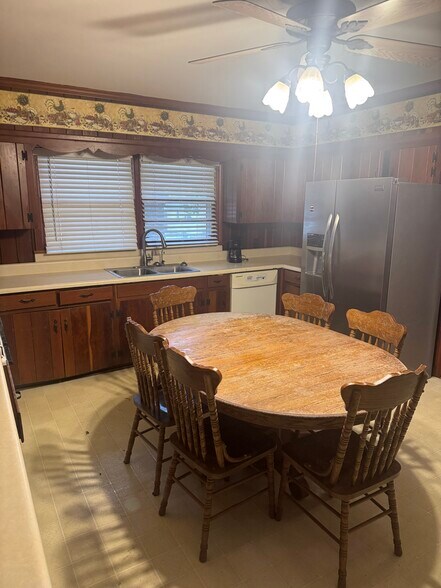 More Photos Of 177 Chestnut St, Trion Specialty For Sale