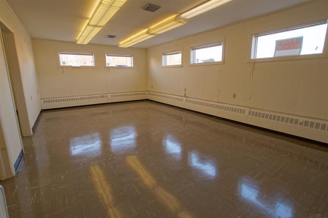 More Photos Of 719 S Buffalo St, Warsaw Office For Lease