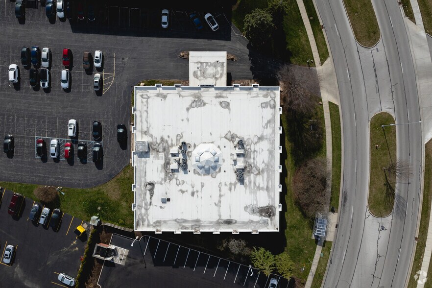 More Photos Of 5241 Southwyck Blvd, Toledo Office For Lease