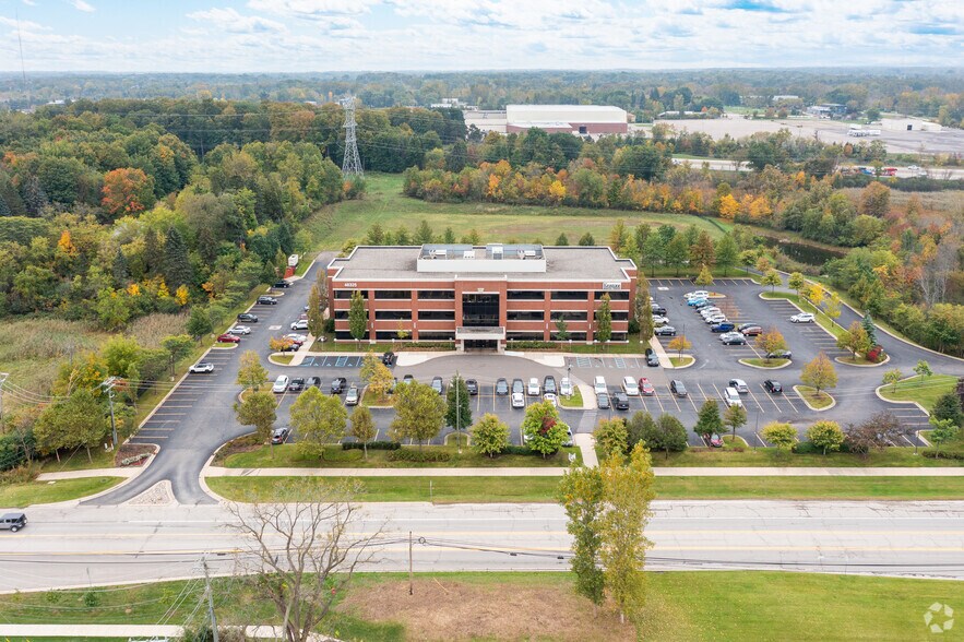 More Photos Of 46325 W 12 Mile Rd, Novi Medical For Lease