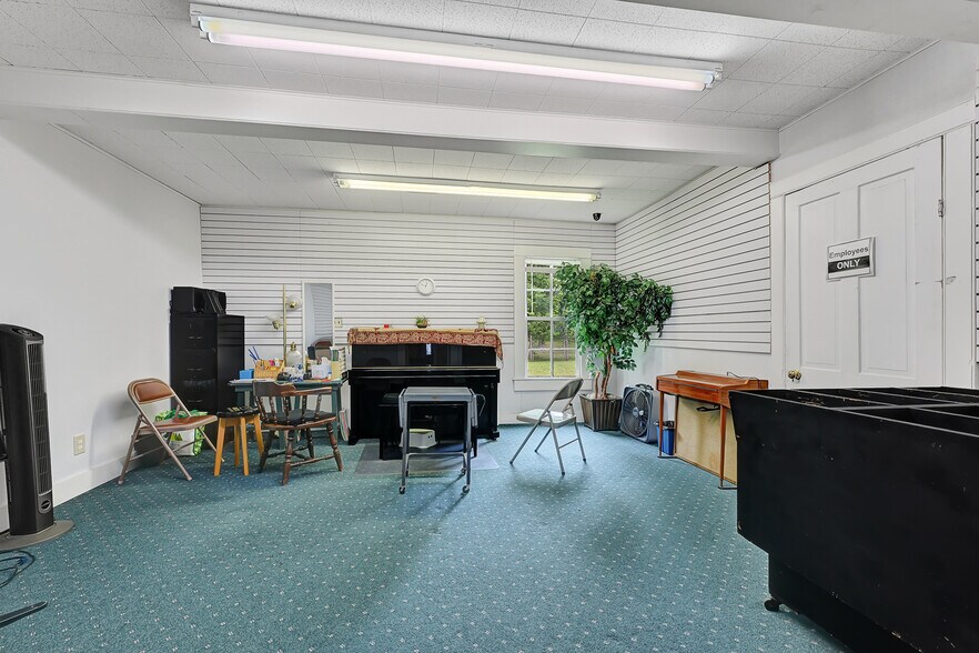 More Photos Of 17934 Kuykendahl Rd, Spring Storefront For Sale