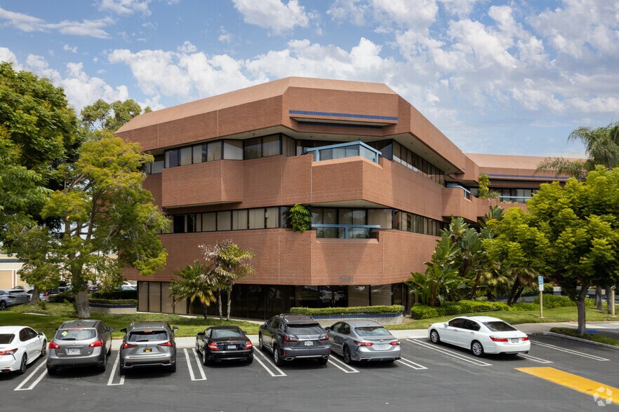 More Photos Of 2501-2685 Pacific Coast Hwy, Torrance Unknown For Lease