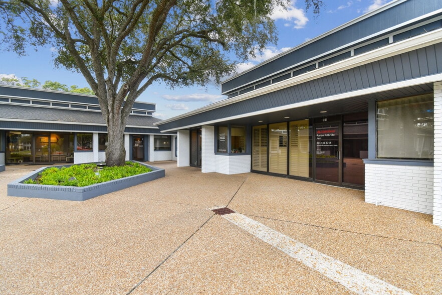 More Photos Of 3910 Northdale Blvd, Tampa Medical For Sale
